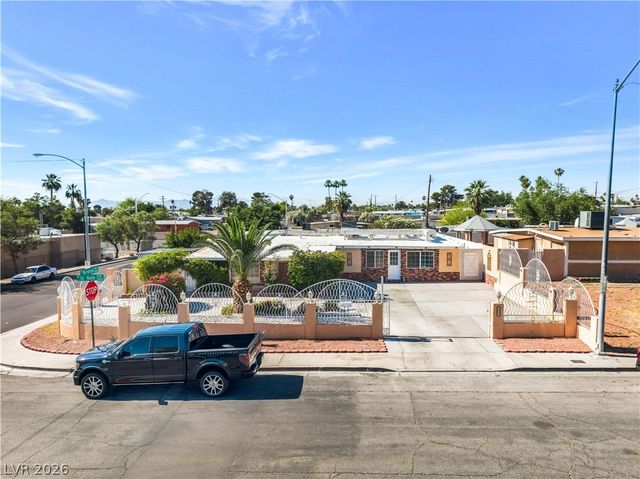 2083 La Vante Avenue, Las Vegas, NV 89169
