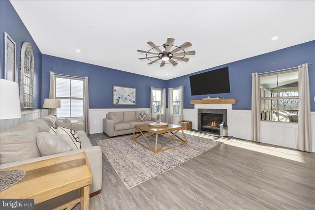 6832 WOODRIDGE RD, New Market, MD 21774