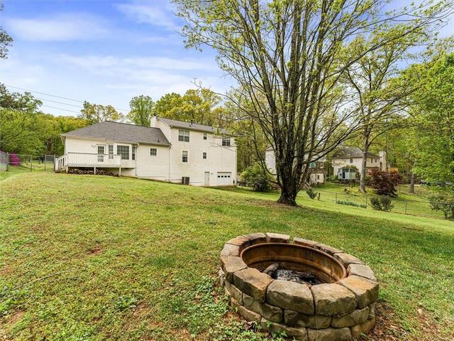 6235 Little Ridge Road, Acworth, GA 30102