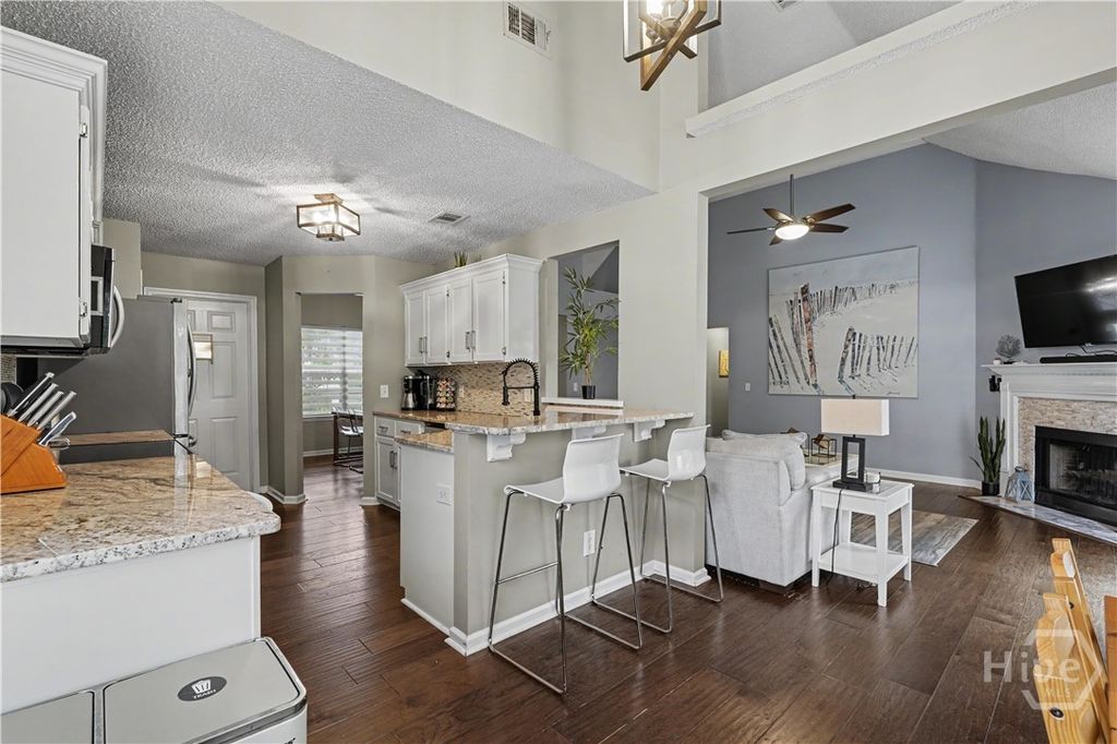 Image 11 of property listing at 109 Runner Road, Savannah, GA 31410