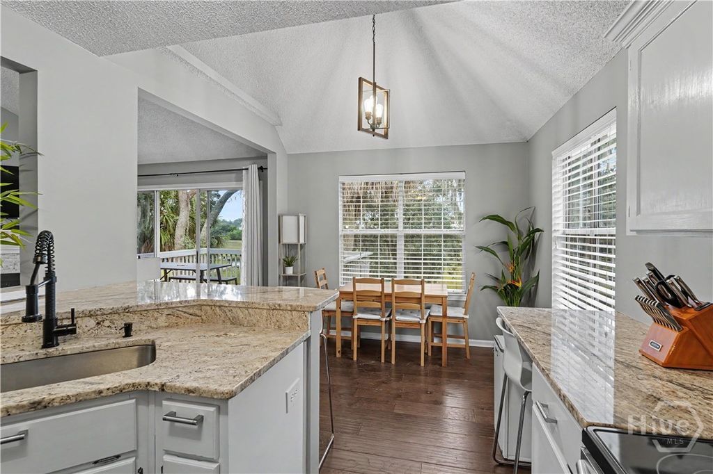 Image 13 of property listing at 109 Runner Road, Savannah, GA 31410