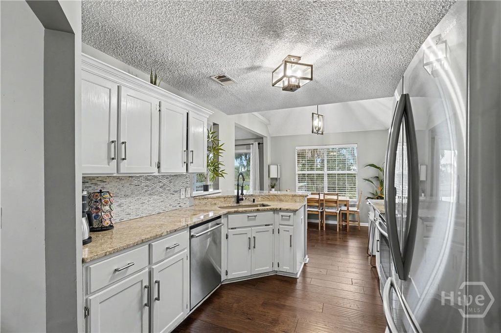 Image 15 of property listing at 109 Runner Road, Savannah, GA 31410