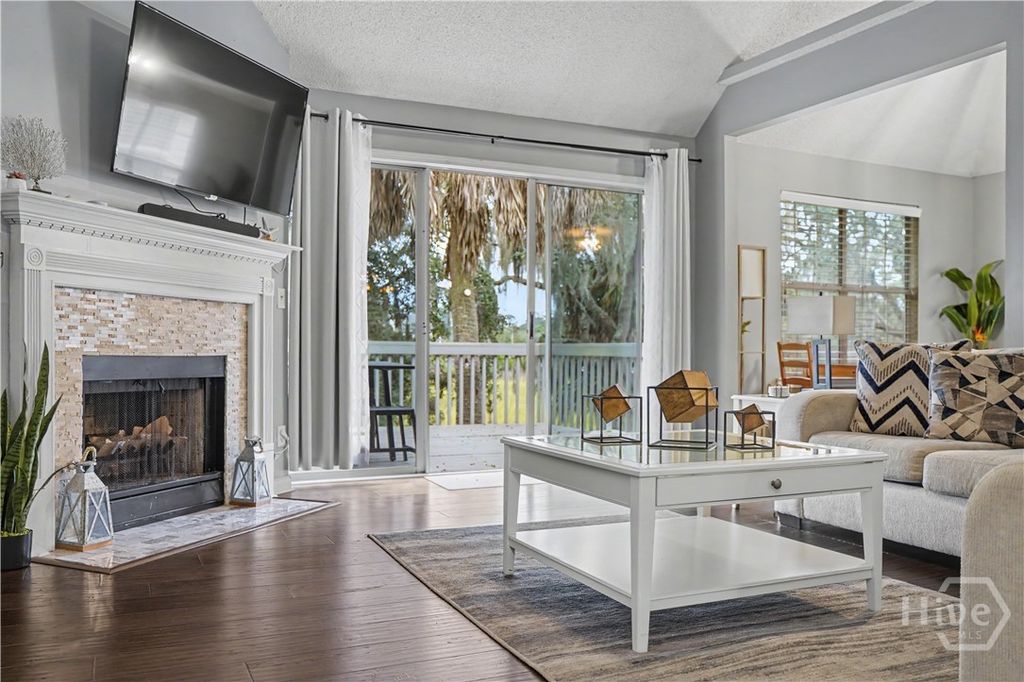 Image 3 of property listing at 109 Runner Road, Savannah, GA 31410