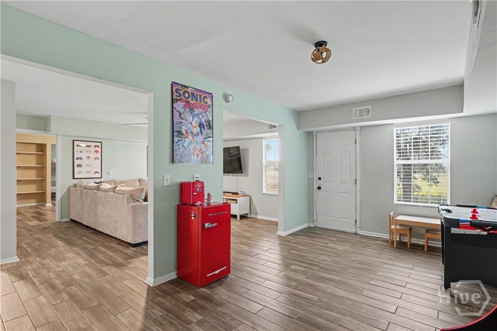Image 36 of property listing at 109 Runner Road, Savannah, GA 31410