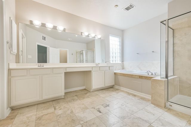 6 Cordella Place, The Woodlands, TX 77382