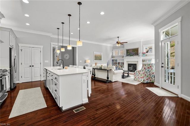 1149 Edinburgh PW, Chesapeake, VA 23322