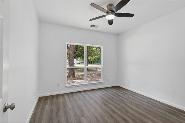 138 Bedfords Bend, Gun Barrel City, TX 75156