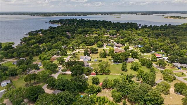 138 Bedfords Bend, Gun Barrel City, TX 75156