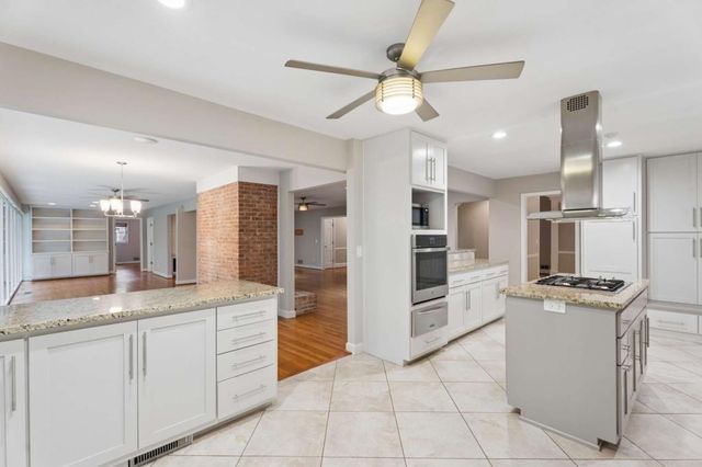 2724 Cravey Drive, Atlanta, GA 30345