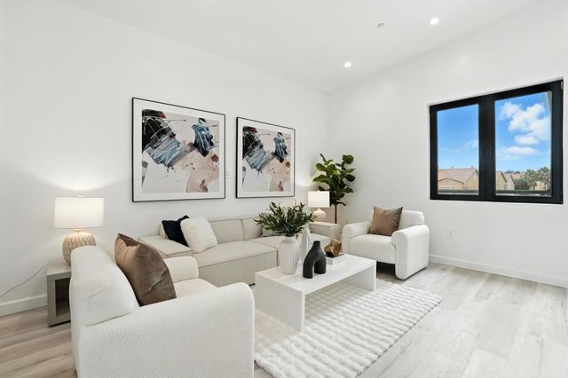 889 McLellan Drive 302, South San Francisco, CA 94080