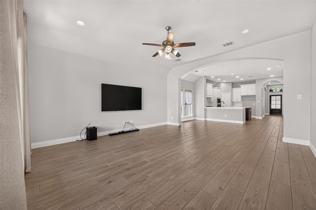 17114 Crimson Crest Drive, Conroe, TX 77302