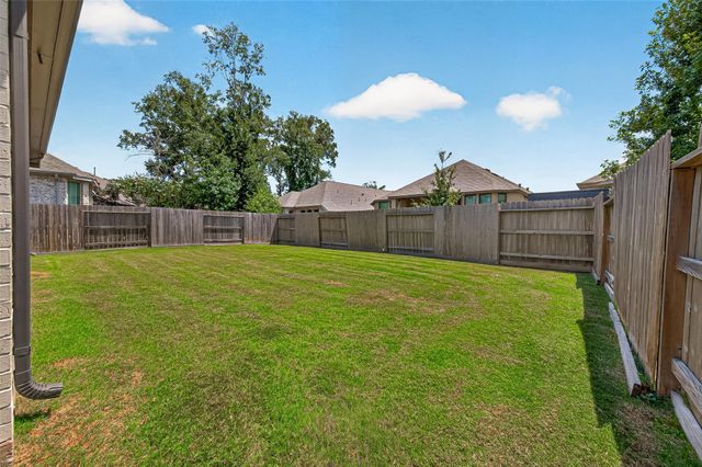17114 Crimson Crest Drive, Conroe, TX 77302