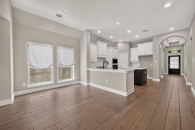 17114 Crimson Crest Drive, Conroe, TX 77302
