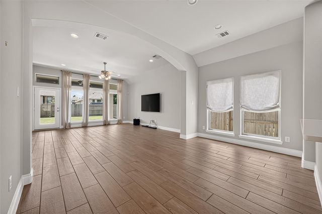 17114 Crimson Crest Drive, Conroe, TX 77302