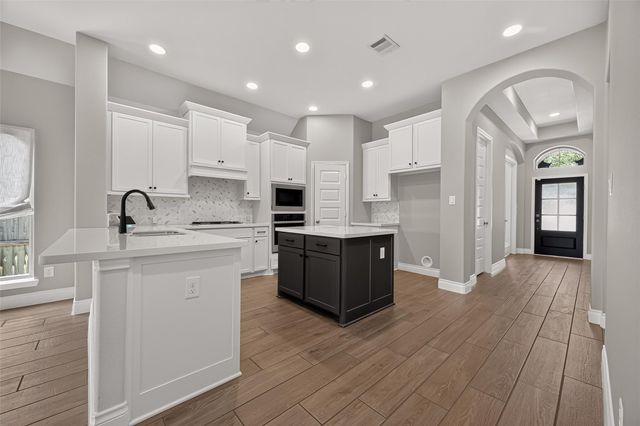 17114 Crimson Crest Drive, Conroe, TX 77302