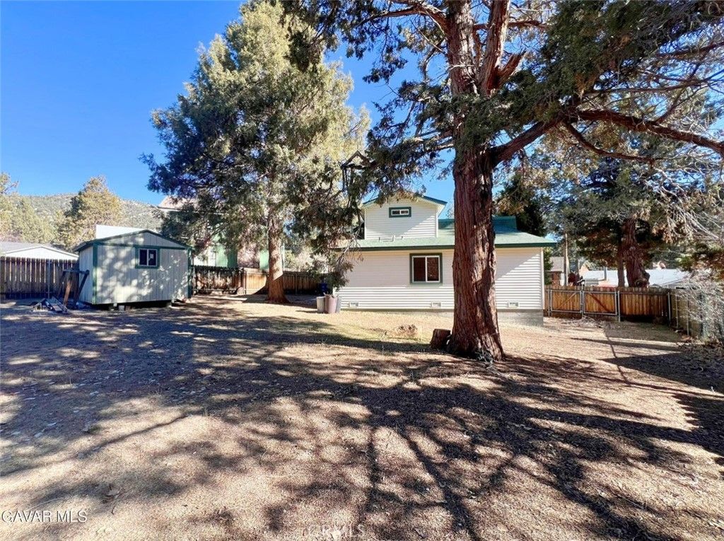 Image 20 of property listing at 1027 Pine Mountain, Big Bear City, CA 92314