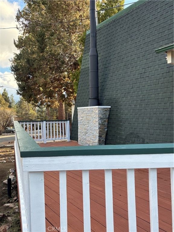 Image 4 of property listing at 1027 Pine Mountain, Big Bear City, CA 92314