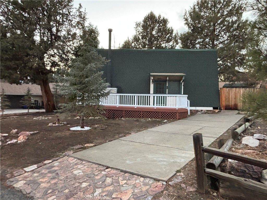 Image 7 of property listing at 1027 Pine Mountain, Big Bear City, CA 92314