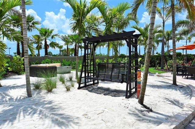 5137 NAPOLI RUN, Bradenton, FL 34211