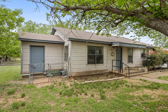1313 Lipan Highway, Granbury, TX 76048
