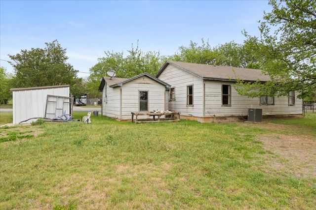 1313 Lipan Highway, Granbury, TX 76048