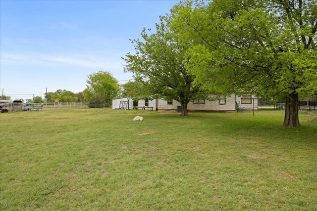 1313 Lipan Highway, Granbury, TX 76048