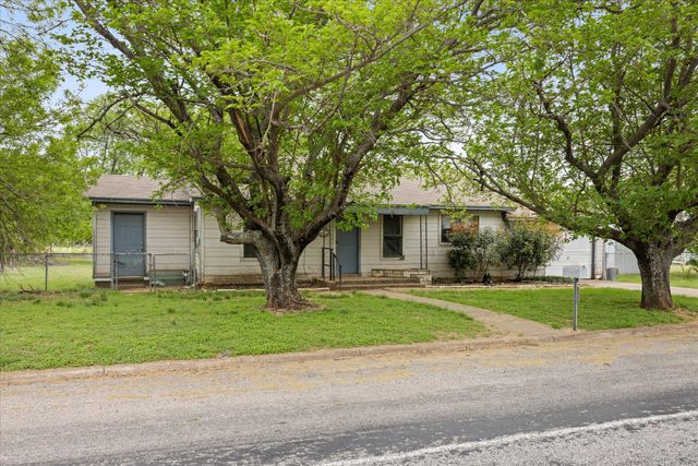 1313 Lipan Highway, Granbury, TX 76048