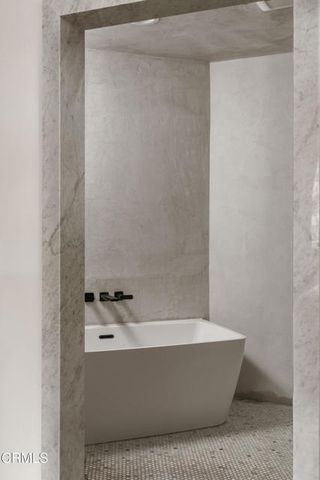 1450 S La Luna Avenue, Ojai, CA 93023