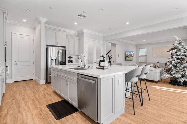 2830 Mcintosh Dr, Lodi, CA 95242