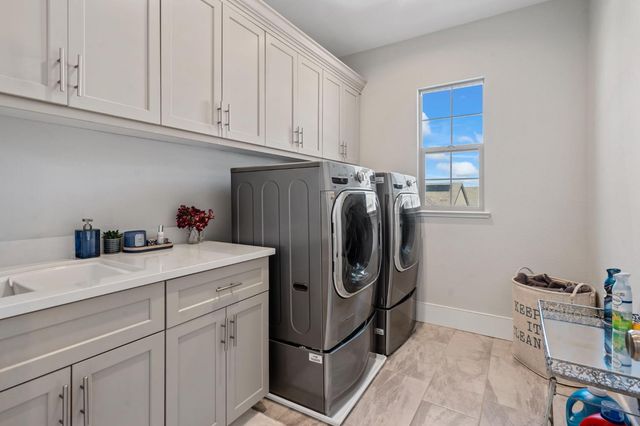 2830 Mcintosh Dr, Lodi, CA 95242