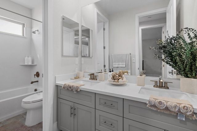 2830 Mcintosh Dr, Lodi, CA 95242