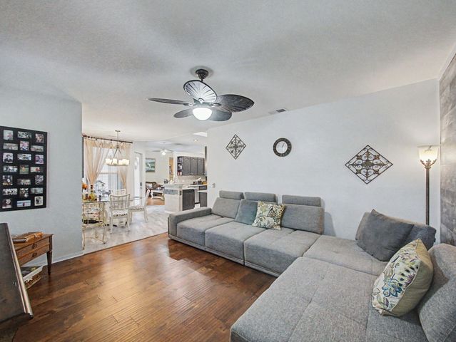 8780 SW Fishermans Wharf Drive, Stuart, FL 34997
