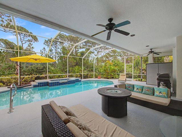 8780 SW Fishermans Wharf Drive, Stuart, FL 34997