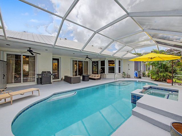8780 SW Fishermans Wharf Drive, Stuart, FL 34997