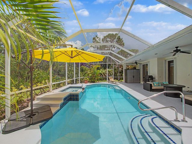 8780 SW Fishermans Wharf Drive, Stuart, FL 34997