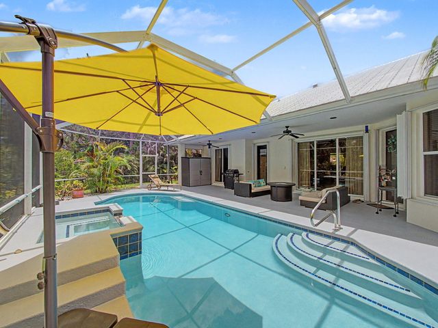 8780 SW Fishermans Wharf Drive, Stuart, FL 34997