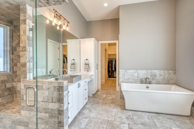 520 The Trails PKWY, Horseshoe Bay, TX 78657