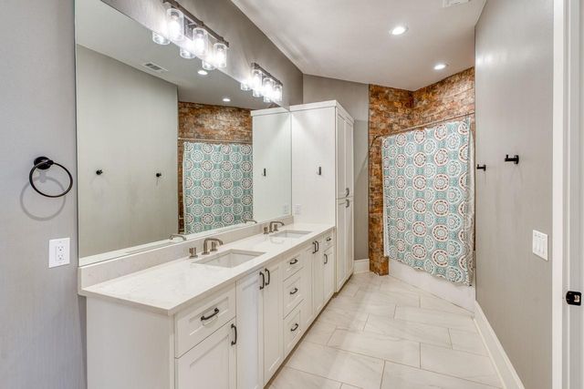 520 The Trails PKWY, Horseshoe Bay, TX 78657