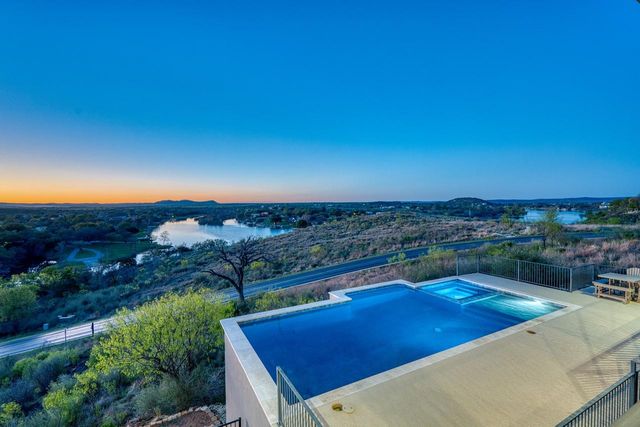 520 The Trails PKWY, Horseshoe Bay, TX 78657