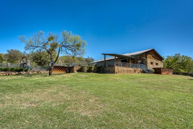 520 The Trails PKWY, Horseshoe Bay, TX 78657