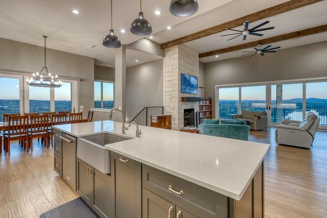 520 The Trails PKWY, Horseshoe Bay, TX 78657