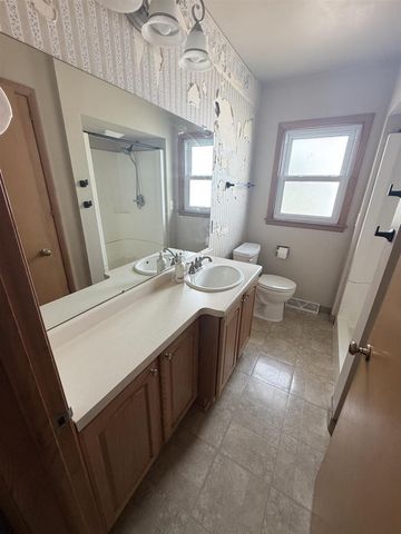 1316 S Terrace Street, Janesville, WI 53546