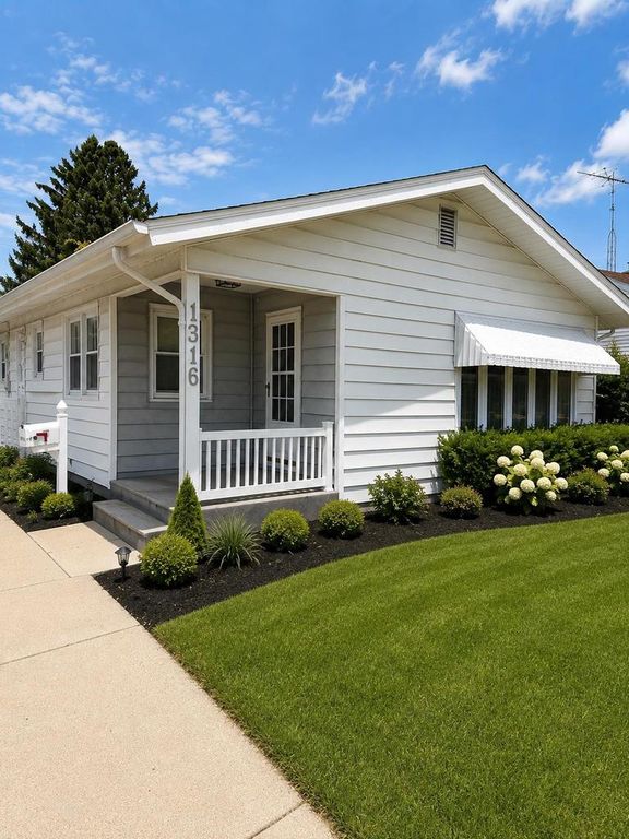 1316 S Terrace Street, Janesville, WI 53546