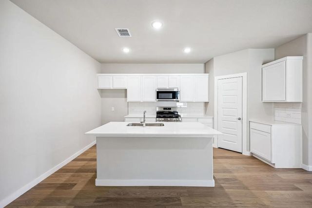 521 Towerglen Drive, Mckinney, TX 75071