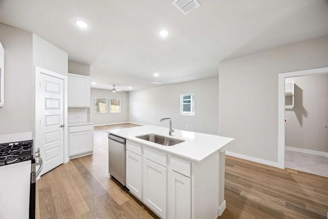 521 Towerglen Drive, Mckinney, TX 75071