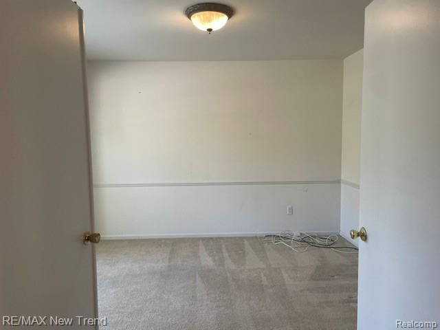 4727 S Knoll Road, West Bloomfield, MI 48323