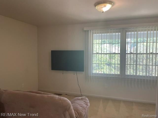 4727 S Knoll Road, West Bloomfield, MI 48323