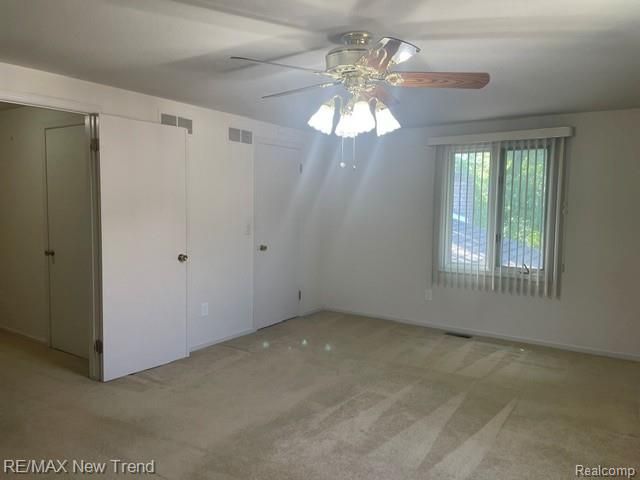 4727 S Knoll Road, West Bloomfield, MI 48323