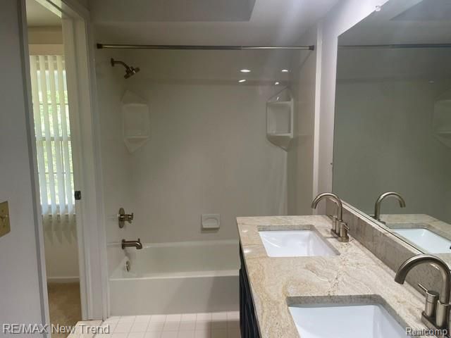 4727 S Knoll Road, West Bloomfield, MI 48323