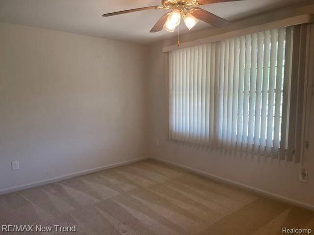 4727 S Knoll Road, West Bloomfield, MI 48323